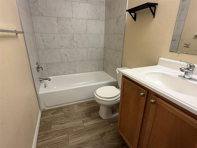 221 LAKE BROOK CIRCLE 203, Brandon, FL 33511