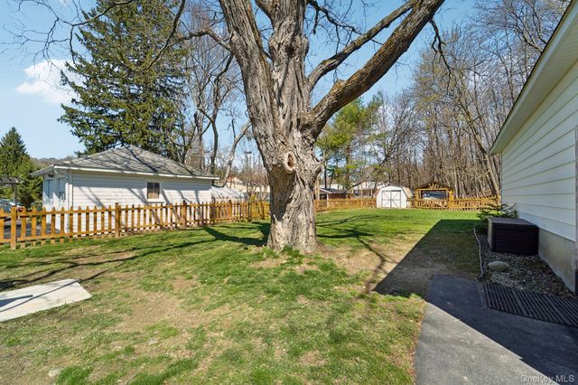 15 Rose Place, Central Valley, NY 10917