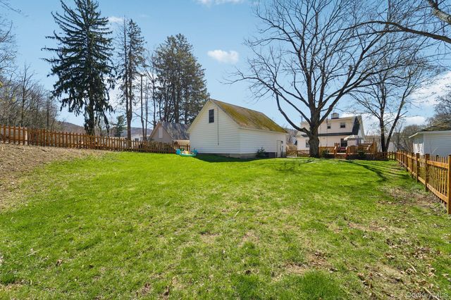 15 Rose Place, Central Valley, NY 10917