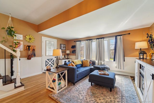 15 Rose Place, Central Valley, NY 10917
