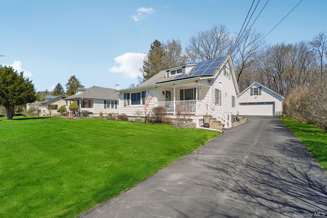 15 Rose Place, Central Valley, NY 10917