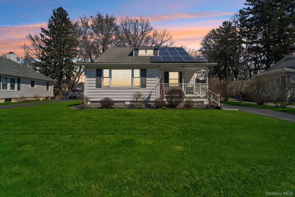 15 Rose Place, Central Valley, NY 10917
