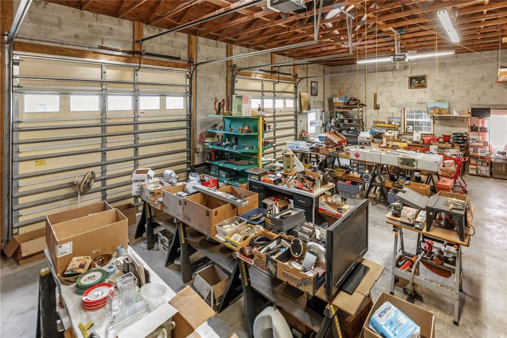 Image 15 of property listing at 810 HENSEL HILL ROAD W, Port Orange, FL 32127