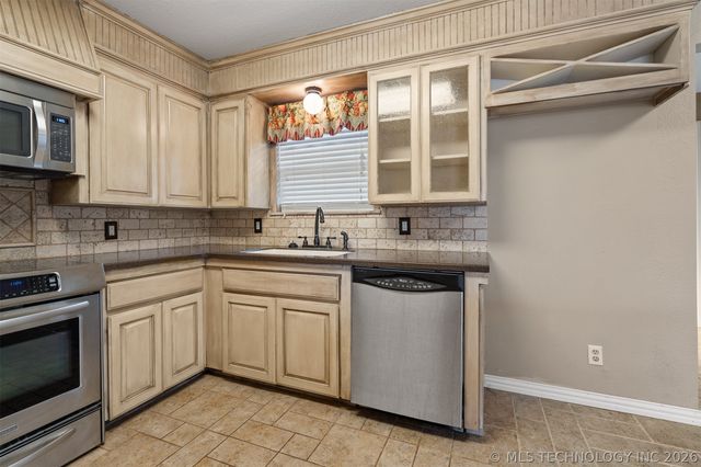 1411 Newport Road, Lone Grove, OK 73443