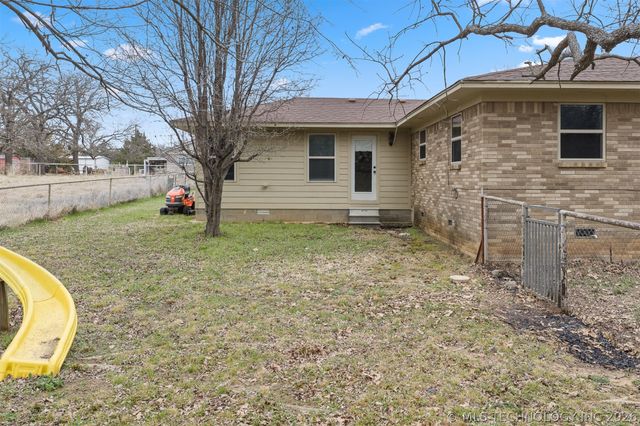 1411 Newport Road, Lone Grove, OK 73443