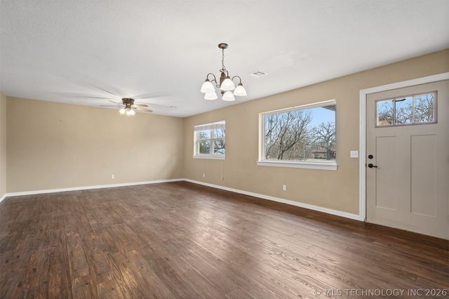 1411 Newport Road, Lone Grove, OK 73443