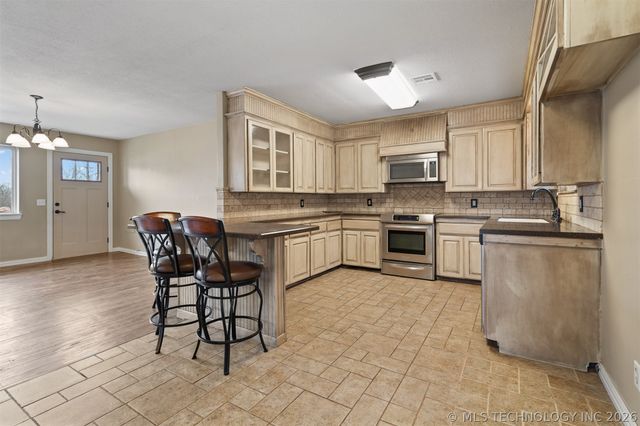 1411 Newport Road, Lone Grove, OK 73443