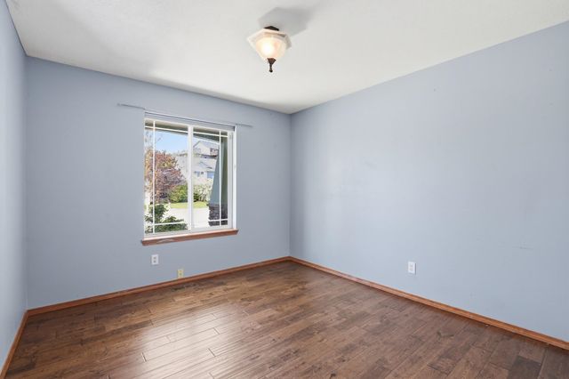 8913 E Vista Park Dr, Spokane, WA 99217