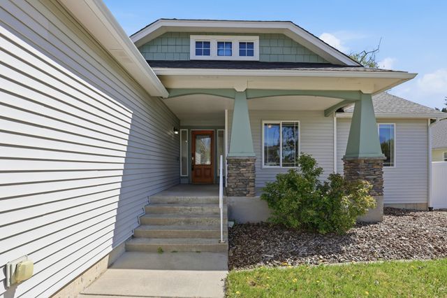 8913 E Vista Park Dr, Spokane, WA 99217