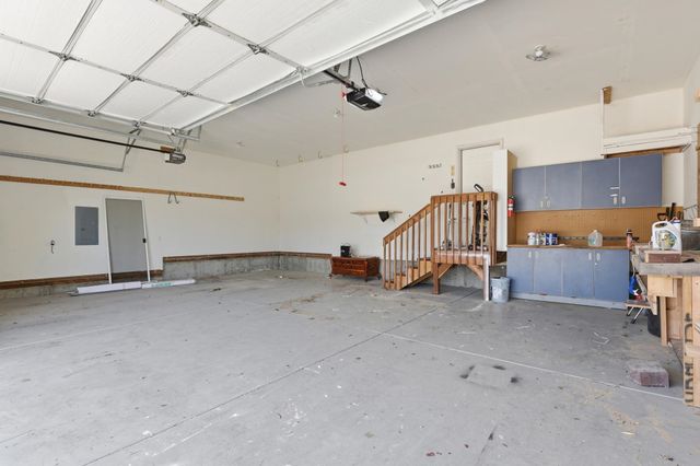 8913 E Vista Park Dr, Spokane, WA 99217