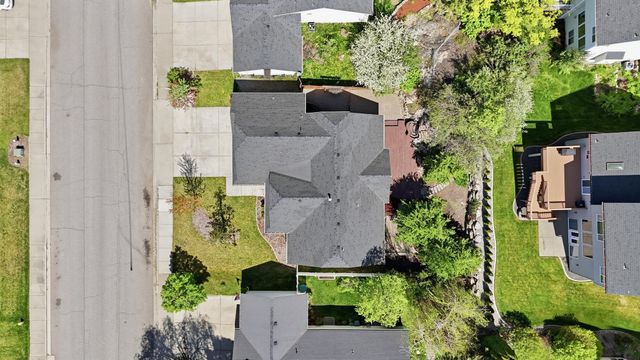8913 E Vista Park Dr, Spokane, WA 99217