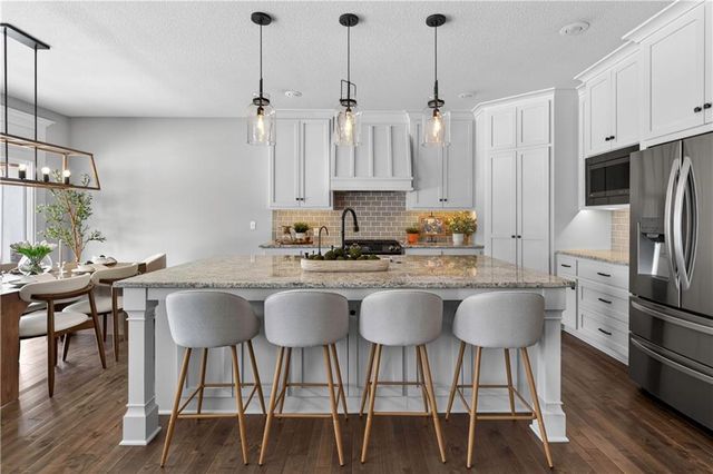 15063 Canton Road, Gardner, KS 66030