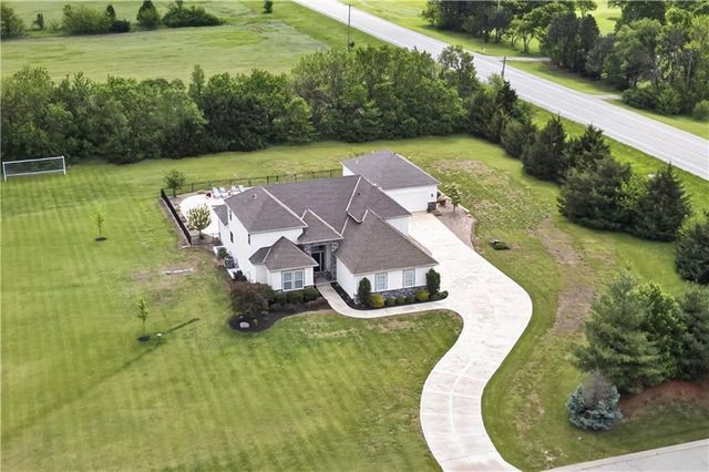 15063 Canton Road, Gardner, KS 66030