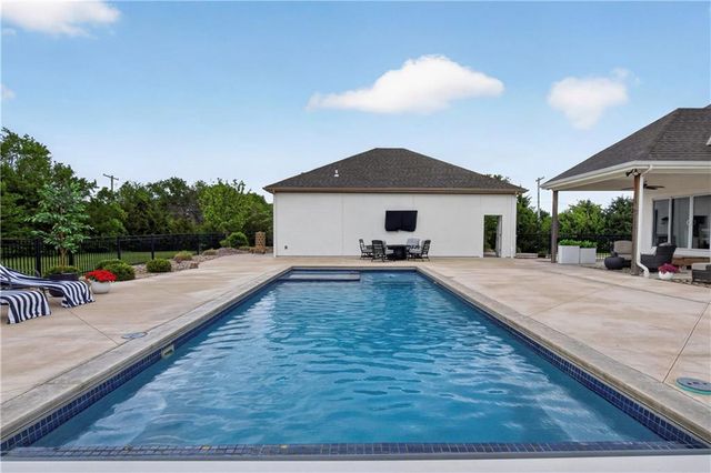 15063 Canton Road, Gardner, KS 66030