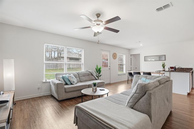 1305 Eagle Lake Drive, Azle, TX 76020