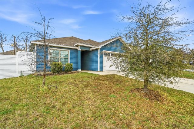 1305 Eagle Lake Drive, Azle, TX 76020