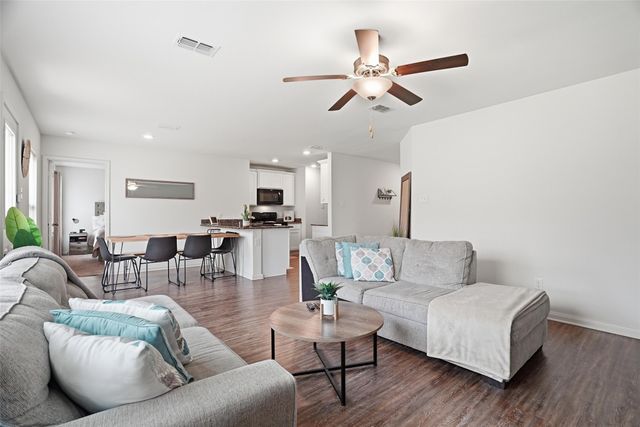 1305 Eagle Lake Drive, Azle, TX 76020