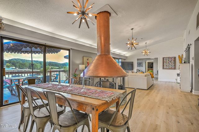2772 Devault Bridge Road, Piney Flats, TN 37686