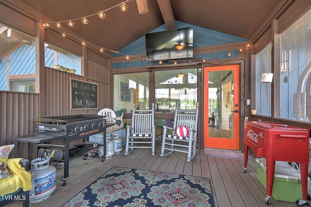 2772 Devault Bridge Road, Piney Flats, TN 37686