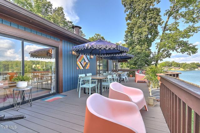 2772 Devault Bridge Road, Piney Flats, TN 37686