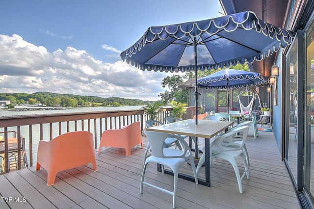 2772 Devault Bridge Road, Piney Flats, TN 37686