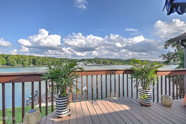 2772 Devault Bridge Road, Piney Flats, TN 37686