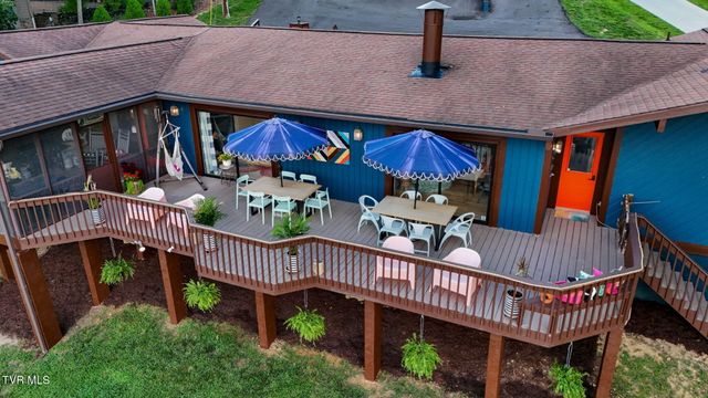 2772 Devault Bridge Road, Piney Flats, TN 37686