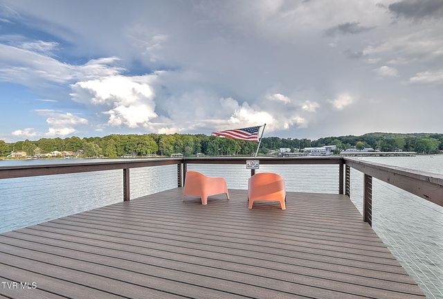 2772 Devault Bridge Road, Piney Flats, TN 37686