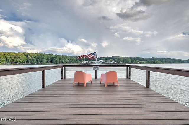 2772 Devault Bridge Road, Piney Flats, TN 37686