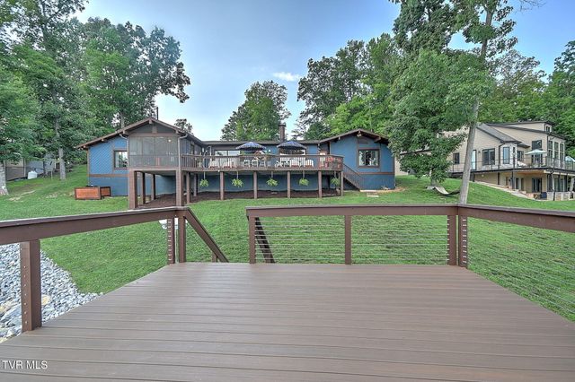 2772 Devault Bridge Road, Piney Flats, TN 37686