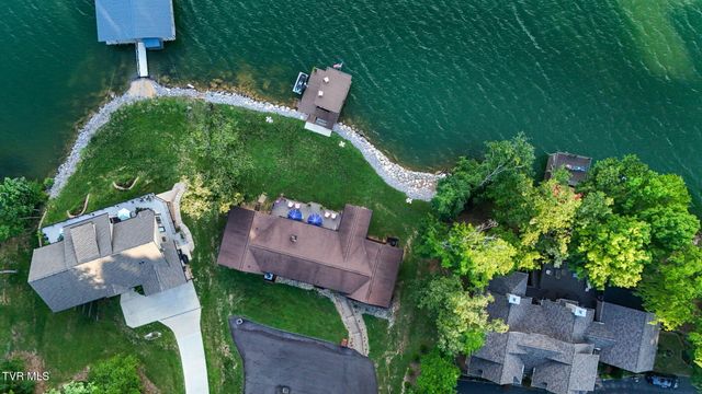 2772 Devault Bridge Road, Piney Flats, TN 37686