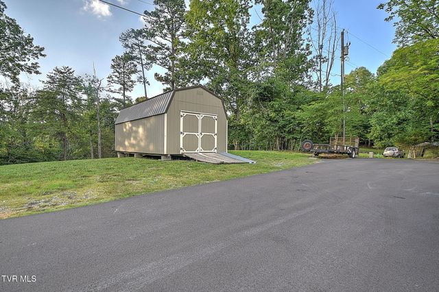 2772 Devault Bridge Road, Piney Flats, TN 37686
