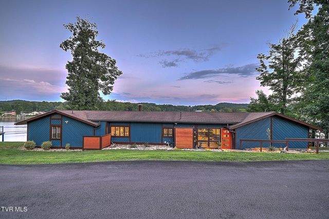 2772 Devault Bridge Road, Piney Flats, TN 37686