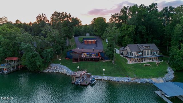 2772 Devault Bridge Road, Piney Flats, TN 37686