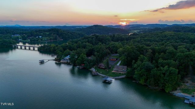 2772 Devault Bridge Road, Piney Flats, TN 37686