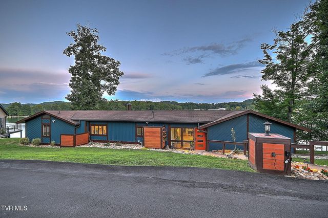2772 Devault Bridge Road, Piney Flats, TN 37686