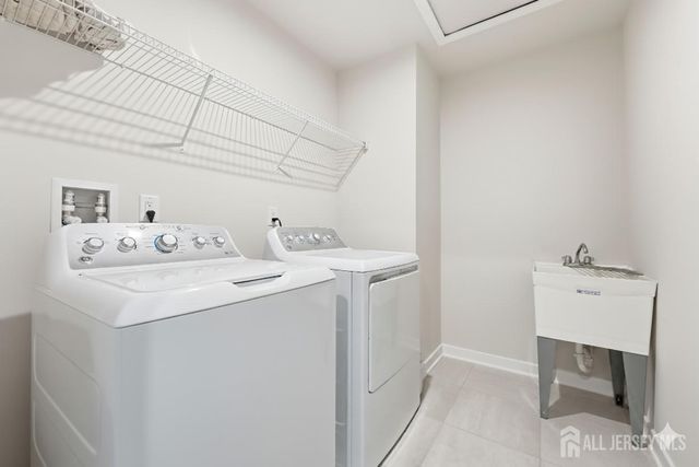 68 Owen Court, Franklin Twsp, NJ 08873