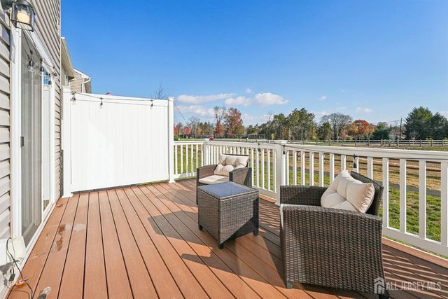 68 Owen Court, Franklin Twsp, NJ 08873