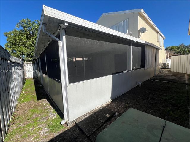 2770 River Run Ter, Miramar, FL 33025