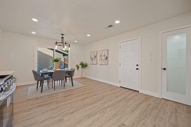 2776 Bridgeford Dr, Sacramento, CA 95833