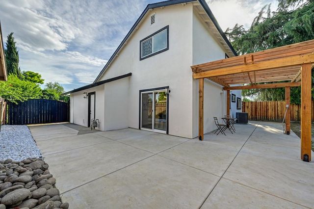 2776 Bridgeford Dr, Sacramento, CA 95833