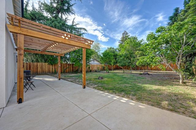 2776 Bridgeford Dr, Sacramento, CA 95833