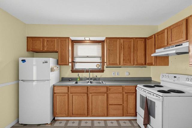 1636 Manitoba AVENUE, South Milwaukee, WI 53172
