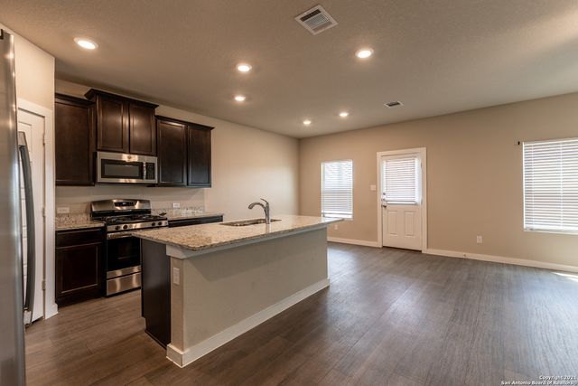 6210 Alta Puerta, San Antonio, TX 78247