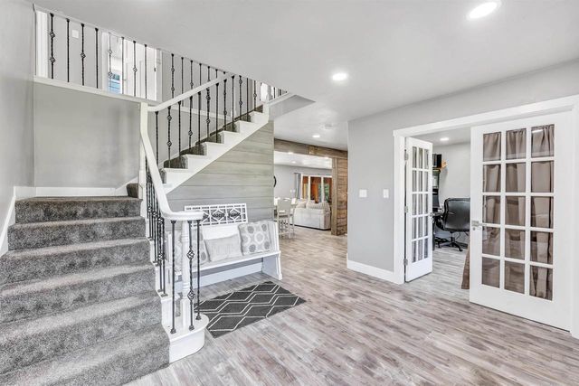 2004 LEDGEVIEW ROAD, De Pere, WI 54115