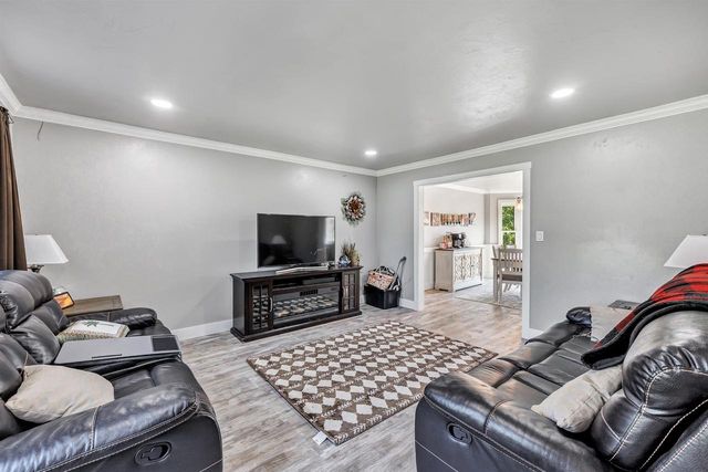 2004 LEDGEVIEW ROAD, De Pere, WI 54115