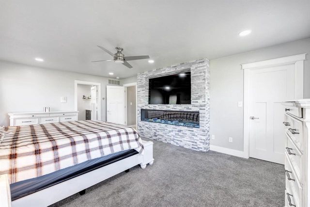 2004 LEDGEVIEW ROAD, De Pere, WI 54115