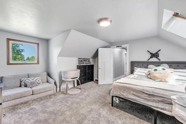 2004 LEDGEVIEW ROAD, De Pere, WI 54115