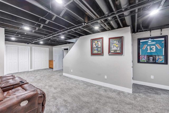 2004 LEDGEVIEW ROAD, De Pere, WI 54115