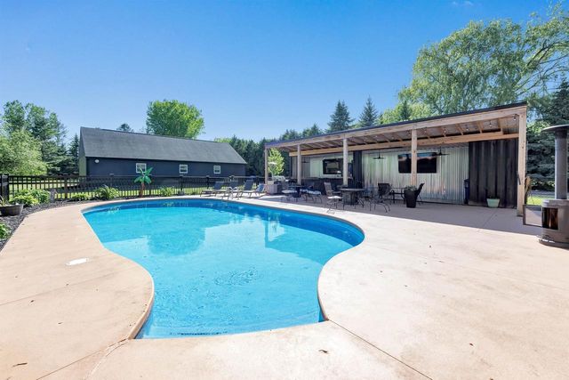 2004 LEDGEVIEW ROAD, De Pere, WI 54115